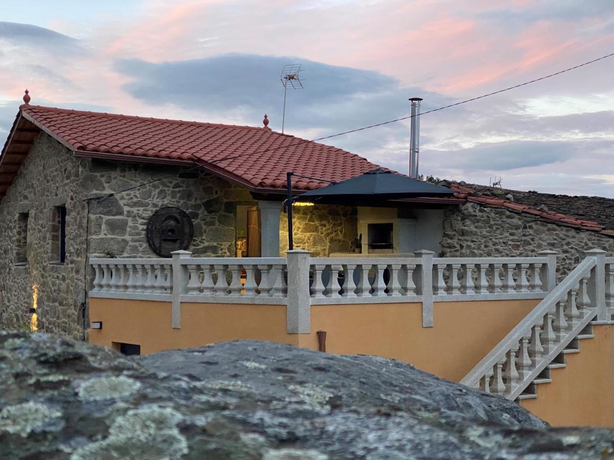 As Penedas, Casa Dos Arcos Sober Exterior foto